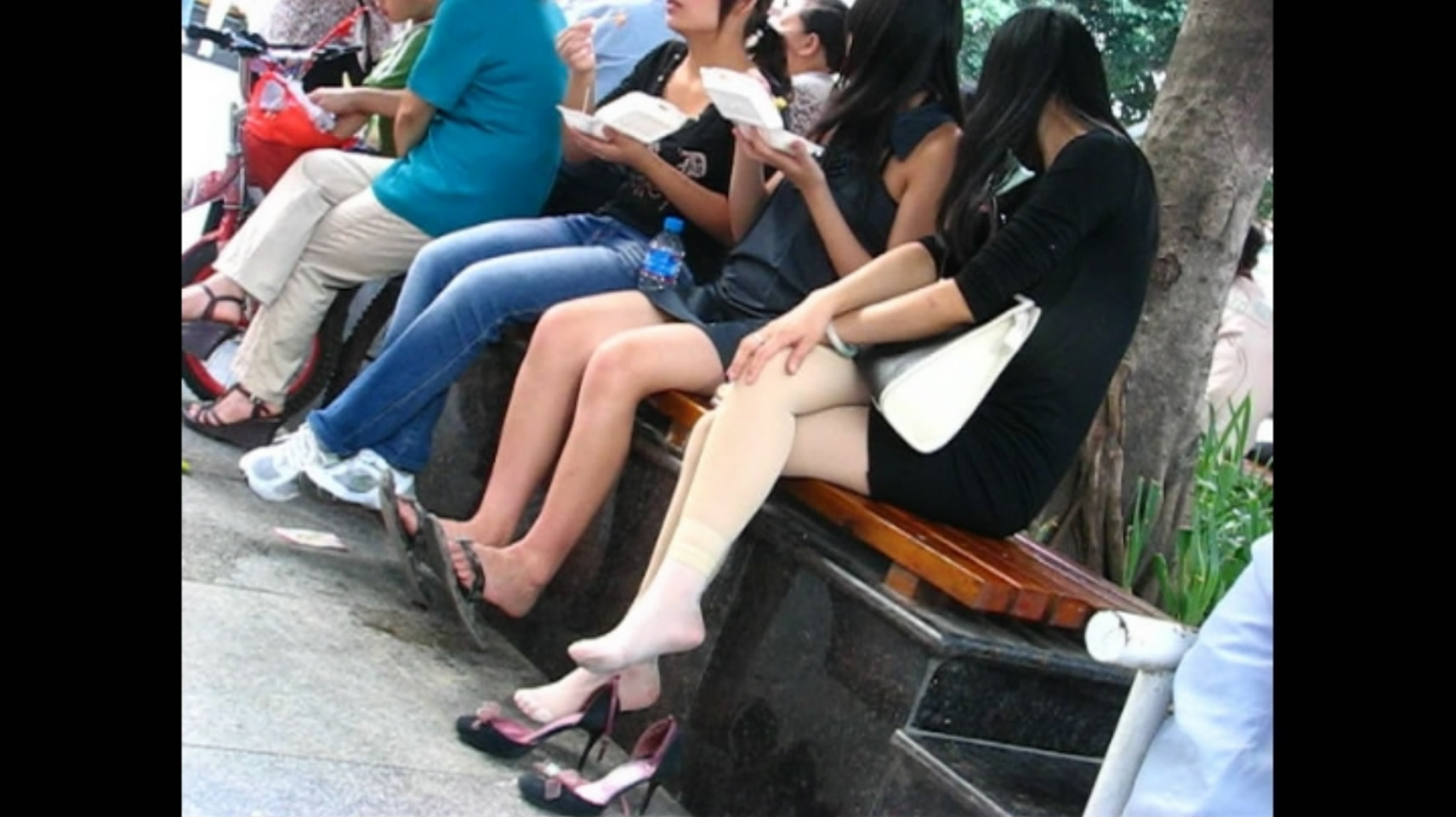 Nylon Feet Enjoy Food with Her Friends